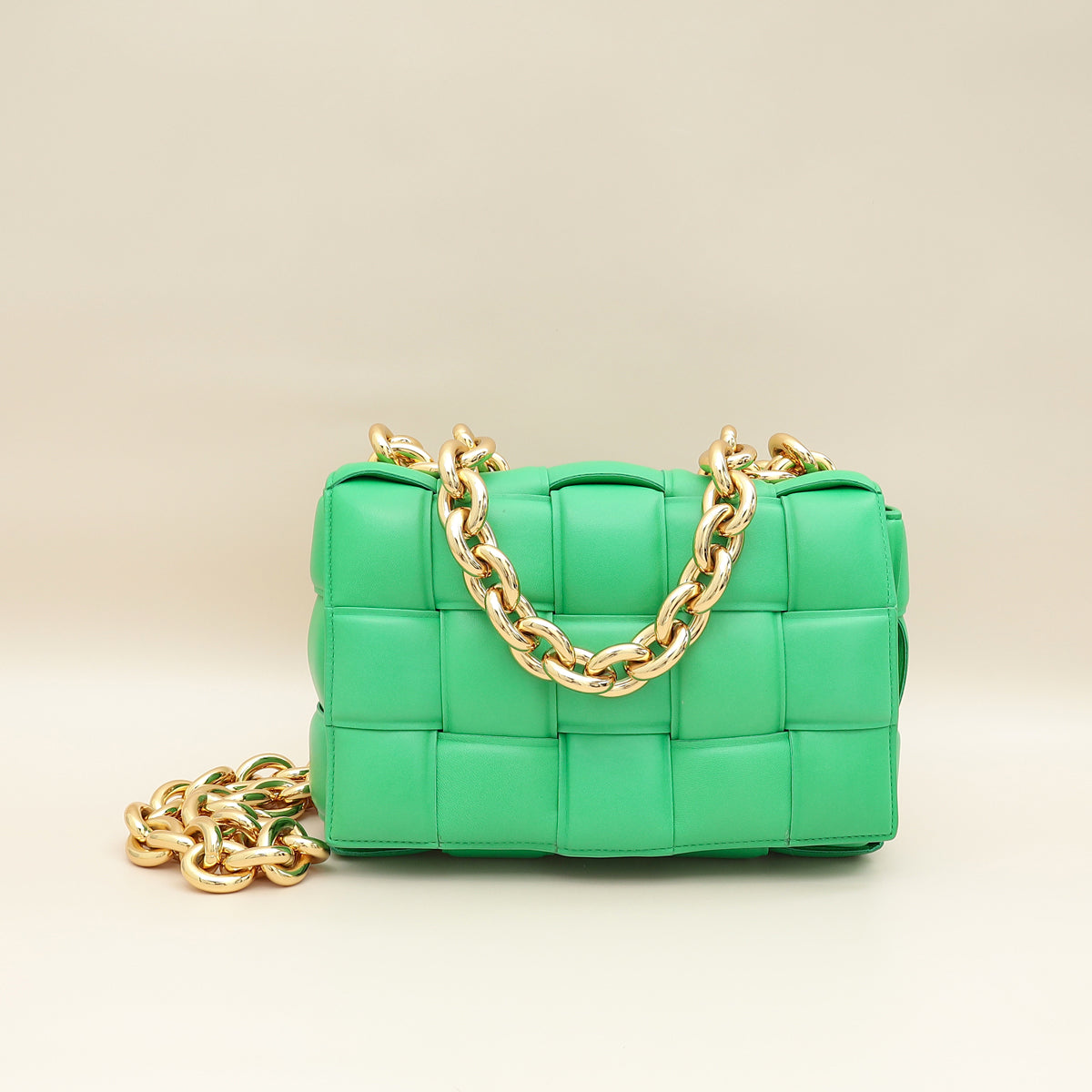 Bottega Veneta Parakeet Padded Chain Classic Cassette Bag – THE CLOSET