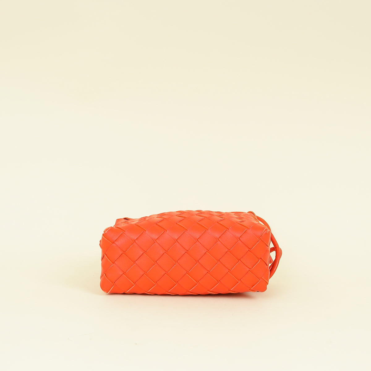 BOTTEGA VENETA ナイロンプリントバッグ　オレンジ Bottega Veneta Orange Intrecciato Mini Loop Camera Bag – THE CLOSET