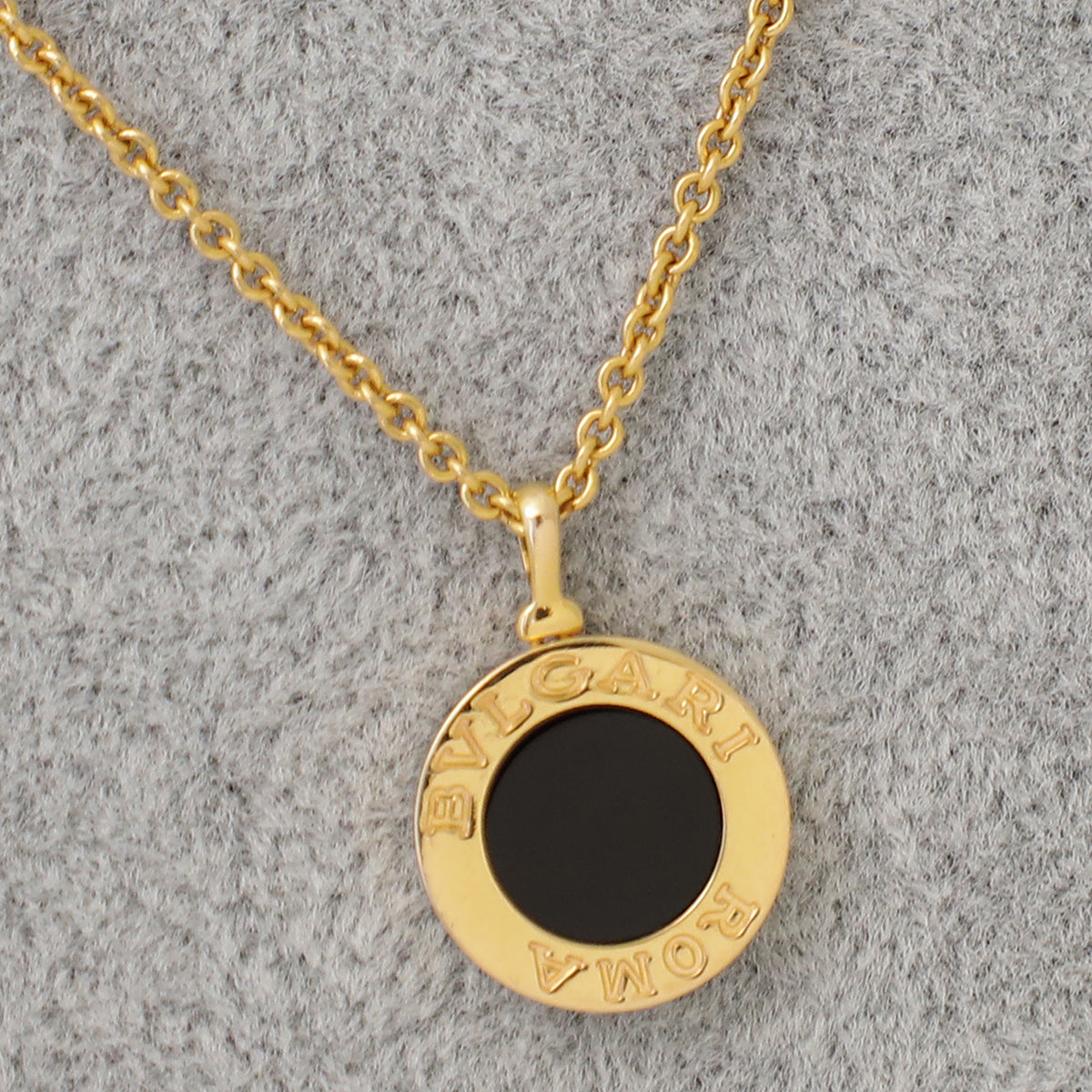 Bvlgari 18K Yellow Gold Bvlgari Onyx & Diamonds Necklace  display picture 2