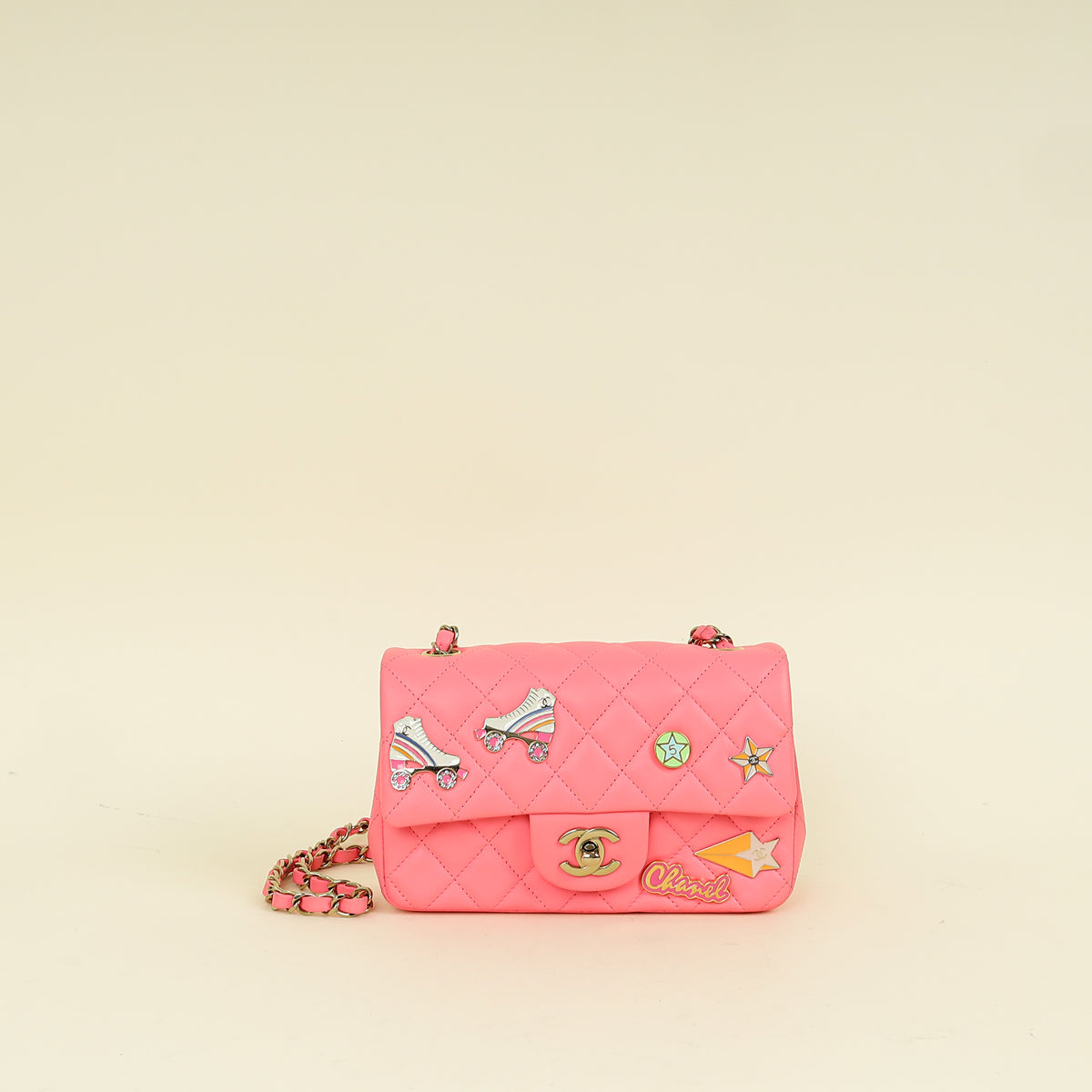 CHANEL Pink Enamel Mini Purse Hair Charm Pair Chanel Pink Mini Rectangular Charms Applique Flap Bag | Pre  main image 3