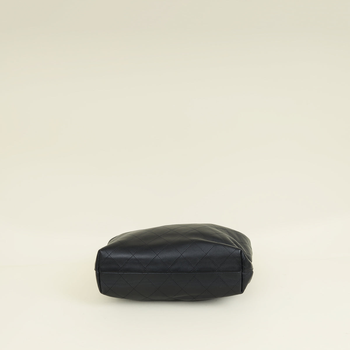 Chanel Black CC Hobo Large Bag – THE CLOSET