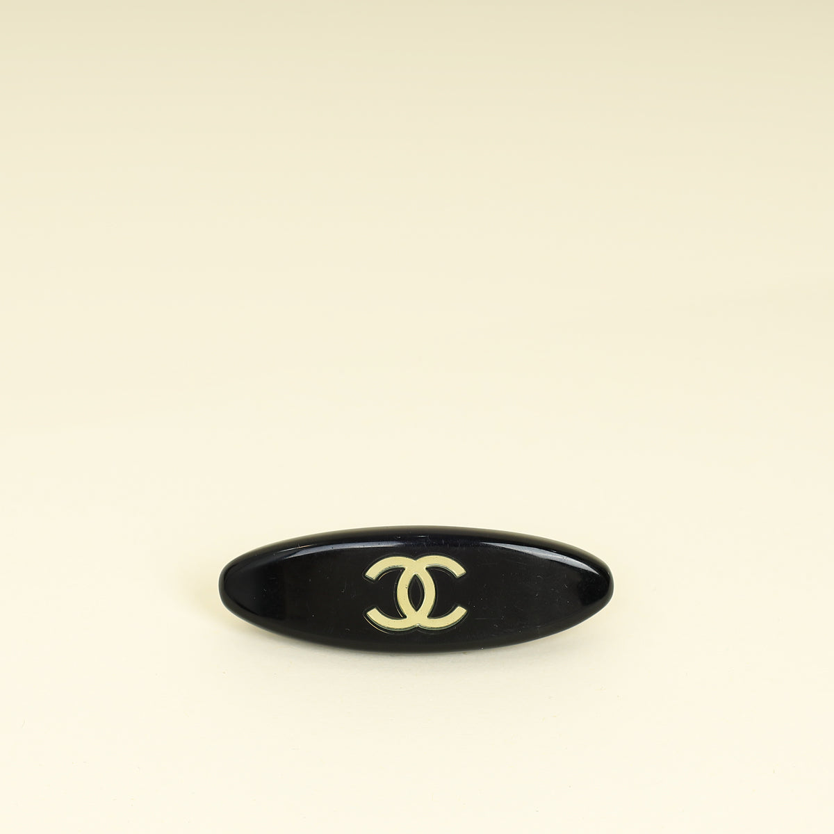 Chanel Barrette with Coco Hair Clip – THE CLOSET display picture 1