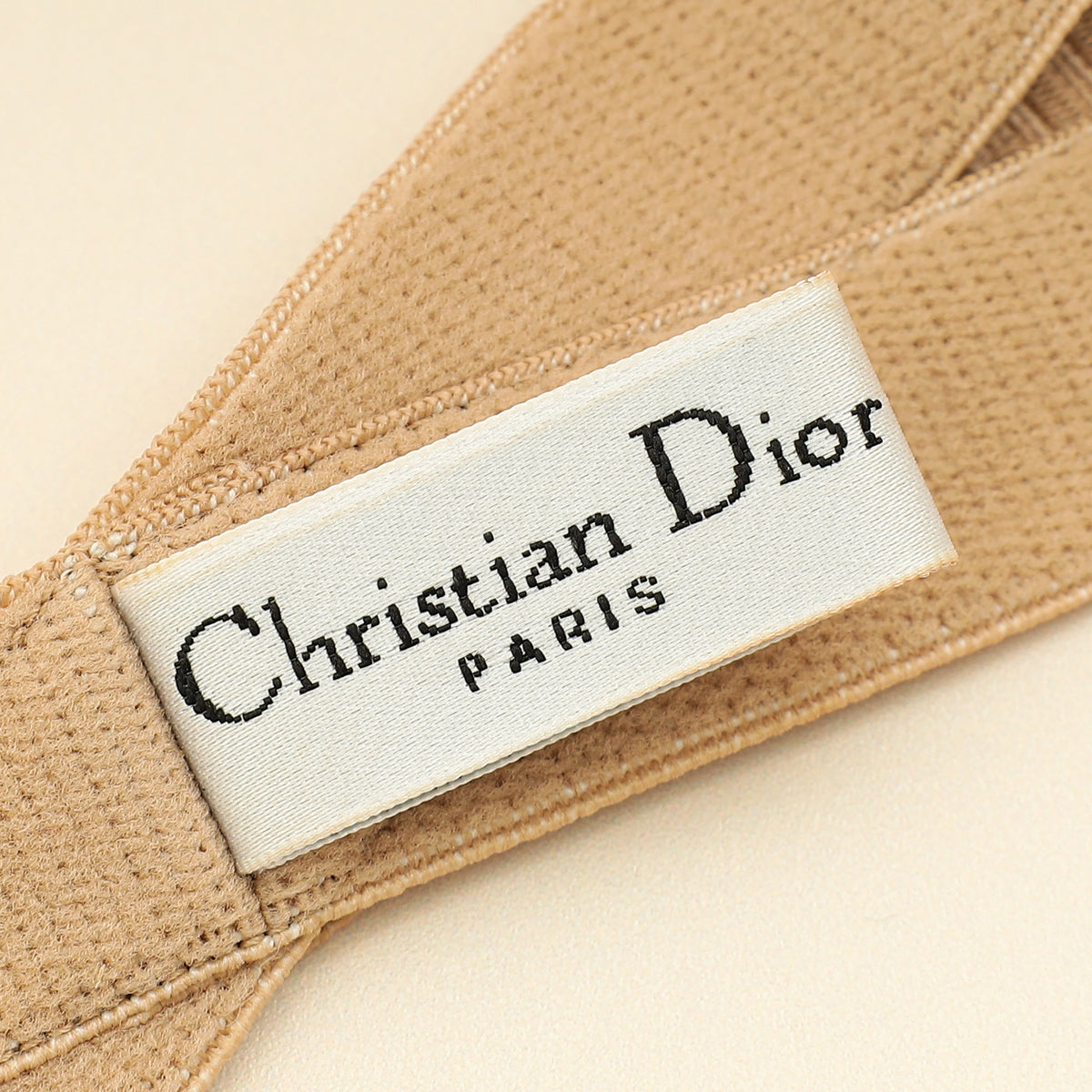 Christian Dior Brown Headband Christian Dior Fall 2022 Ready-to-Wear Fashion Show | Vogue main image 3