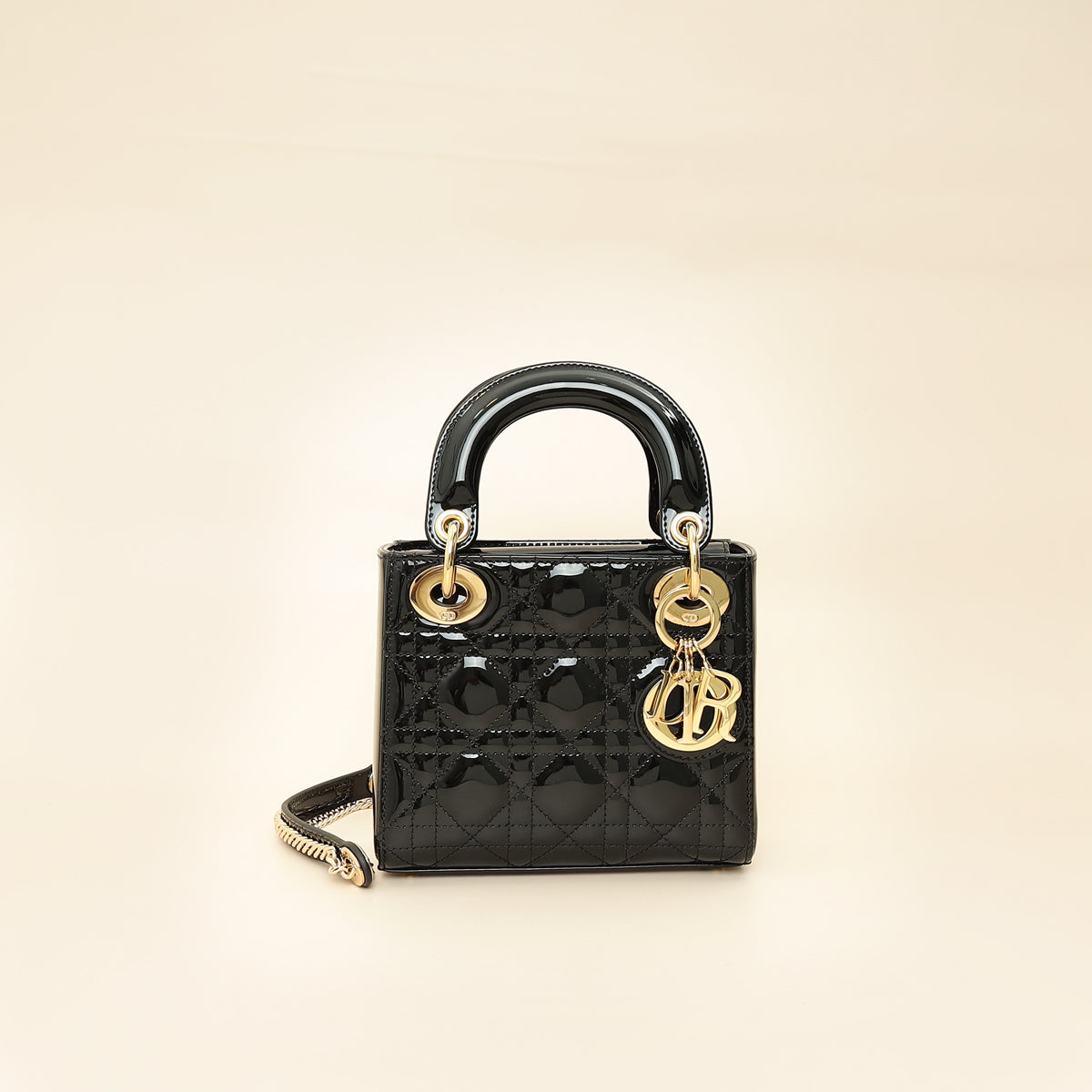 Dior　ブラック iPhone15　 ゴールドチャーム付き Christian Dior Black Lady Dior Mini Chain Bag – THE CLOSET