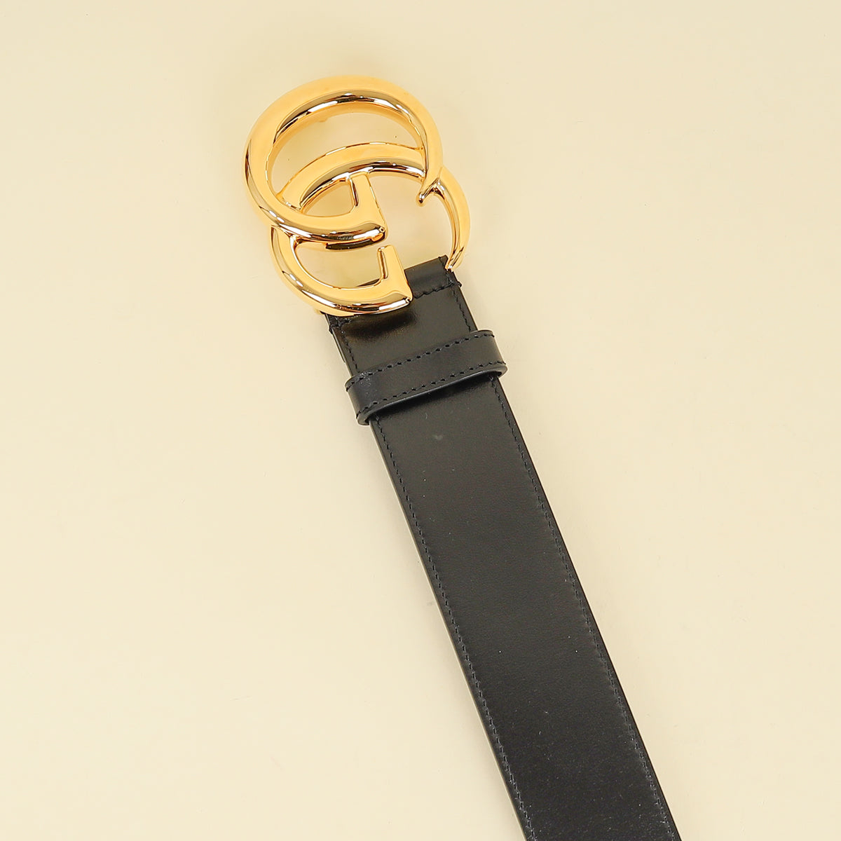 GG GUCCI MARMONT LEATHER BELT WITH SHINY BUCKLE GOLD AND BLACK Gucci Black Shiny GG Marmont Belt 32 – THE CLOSET main image 2
