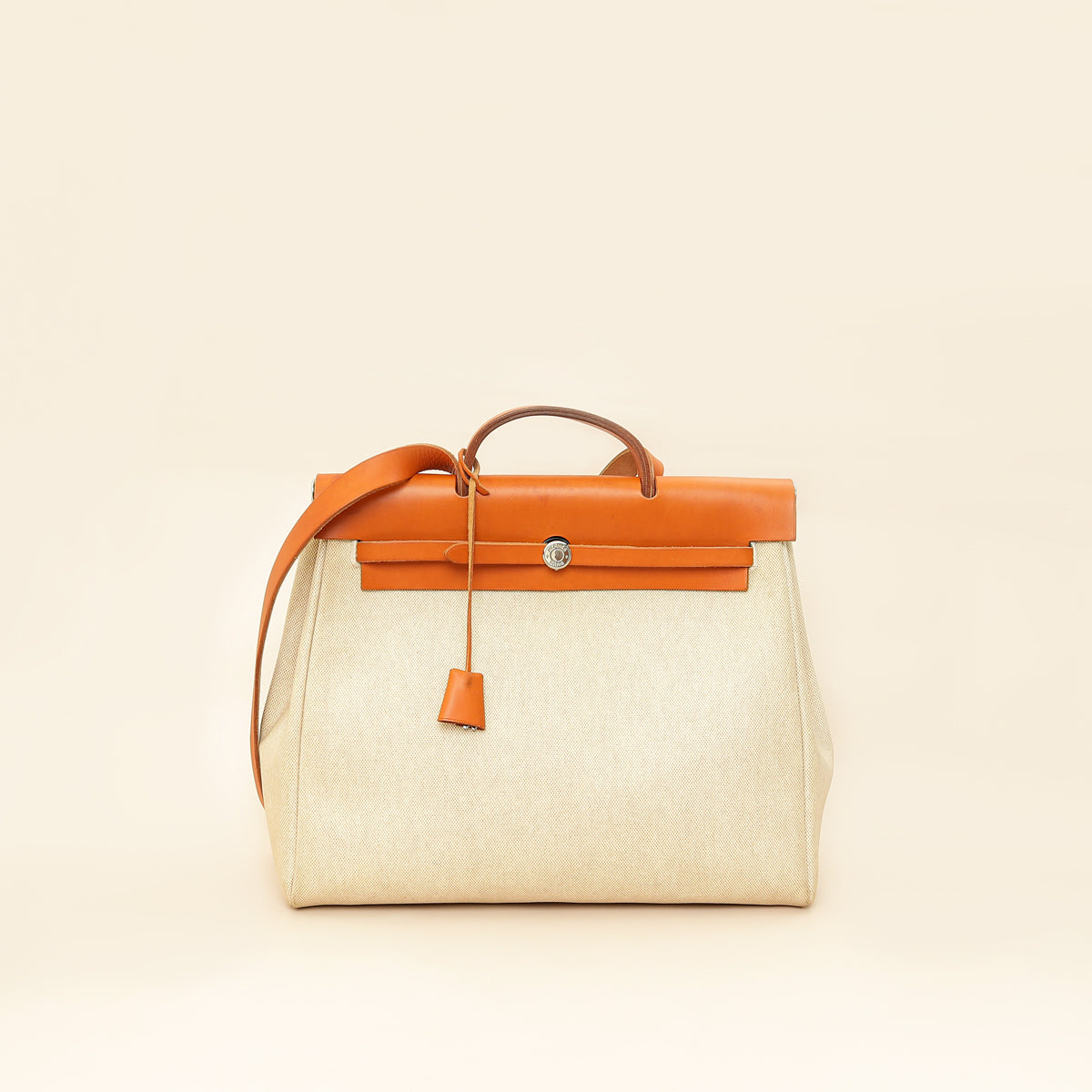 Hermes Herbag toile 2 in 1 backpack (vintage) Rare find alert ✨ Hermès Herbag Backpack the iconic 2-in-1  main image 2