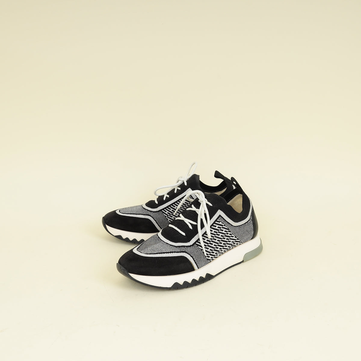Hermes Black Addict Sneakers 37 – THE CLOSET