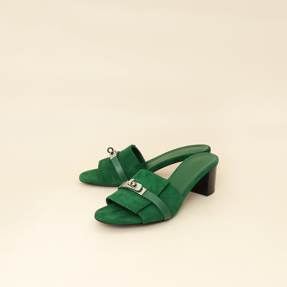 Hermes Vert Electrique Gigi 50 Sandals 39 – THE CLOSET