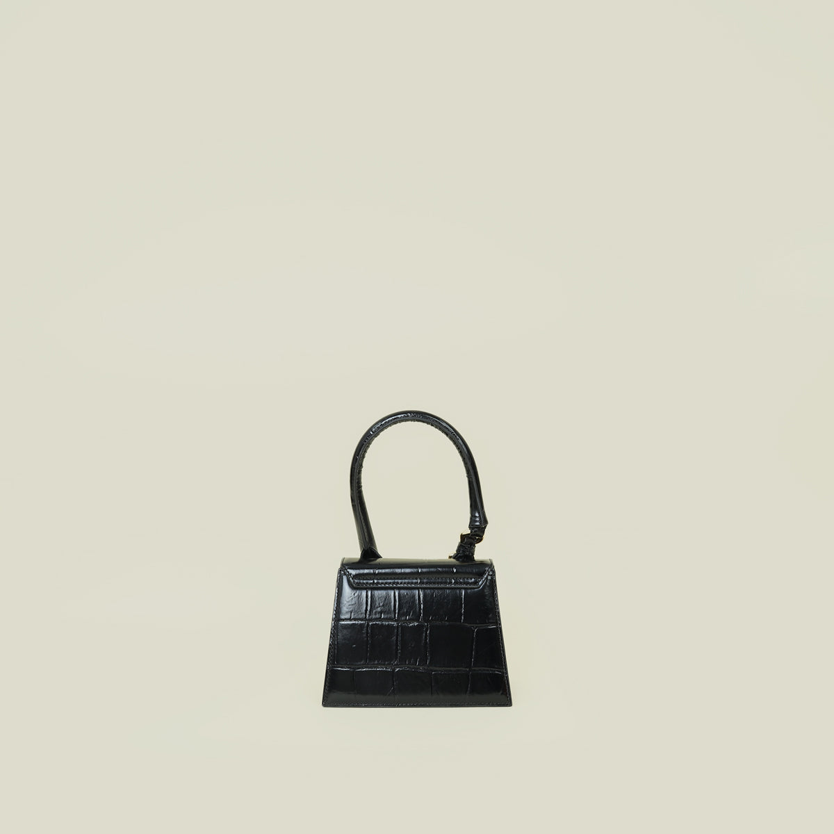 Jacquemus Black Chiquito w/Buckle Handbag – THE CLOSET
