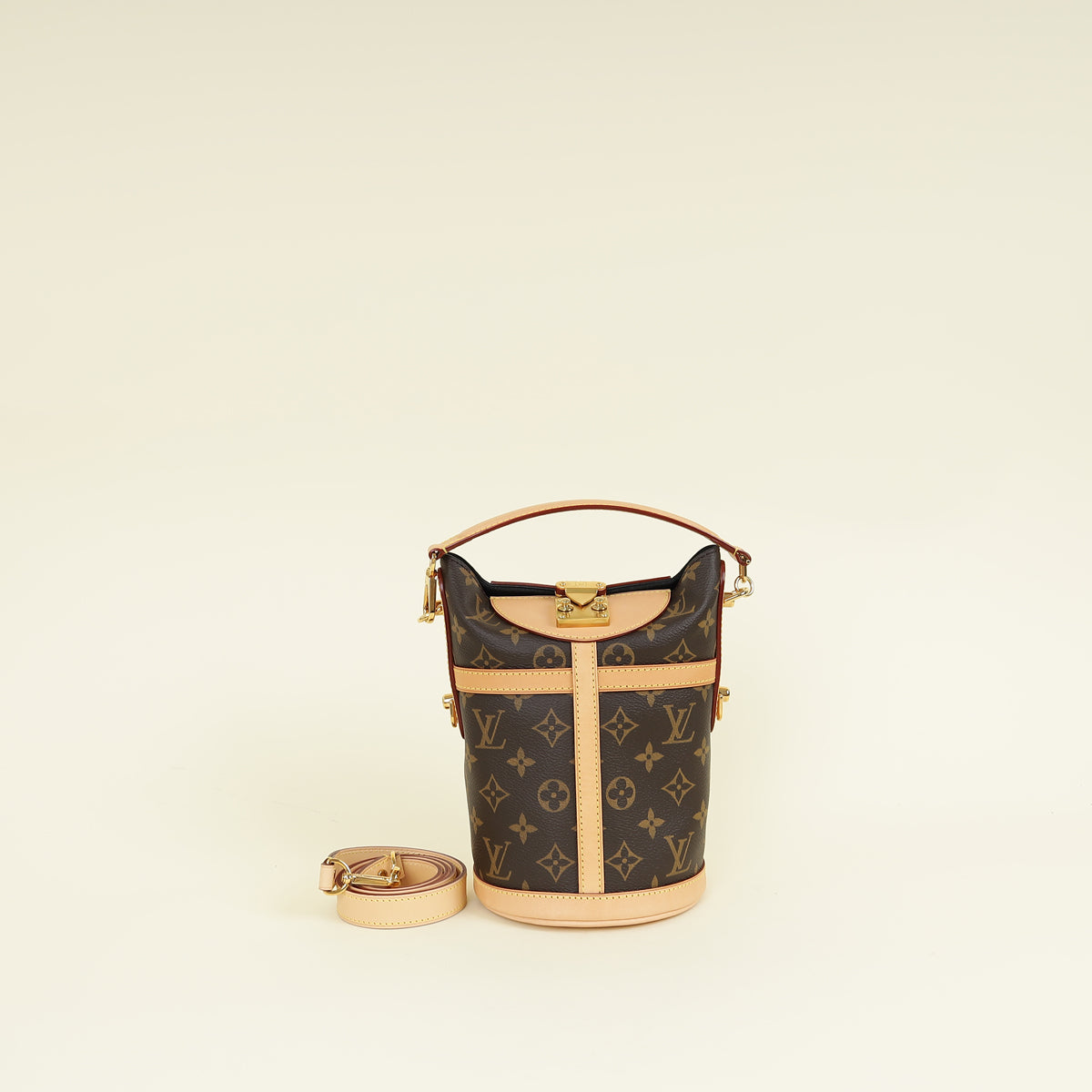 Louis Vuitton Monogram Duffle Bucket Bag – THE CLOSET