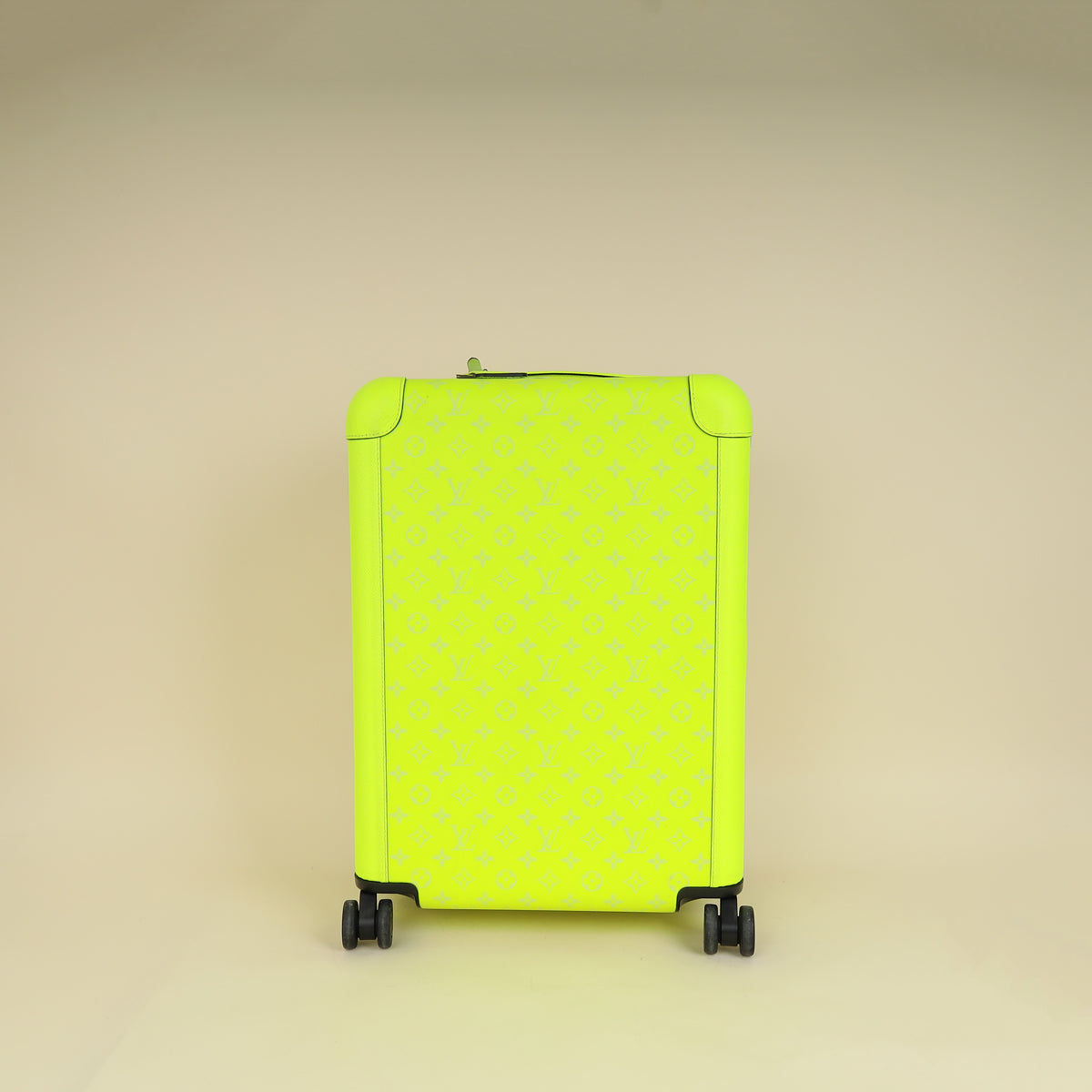 Louis Vuitton Neon Yellow Taigarama Horizon 55 – THE CLOSET