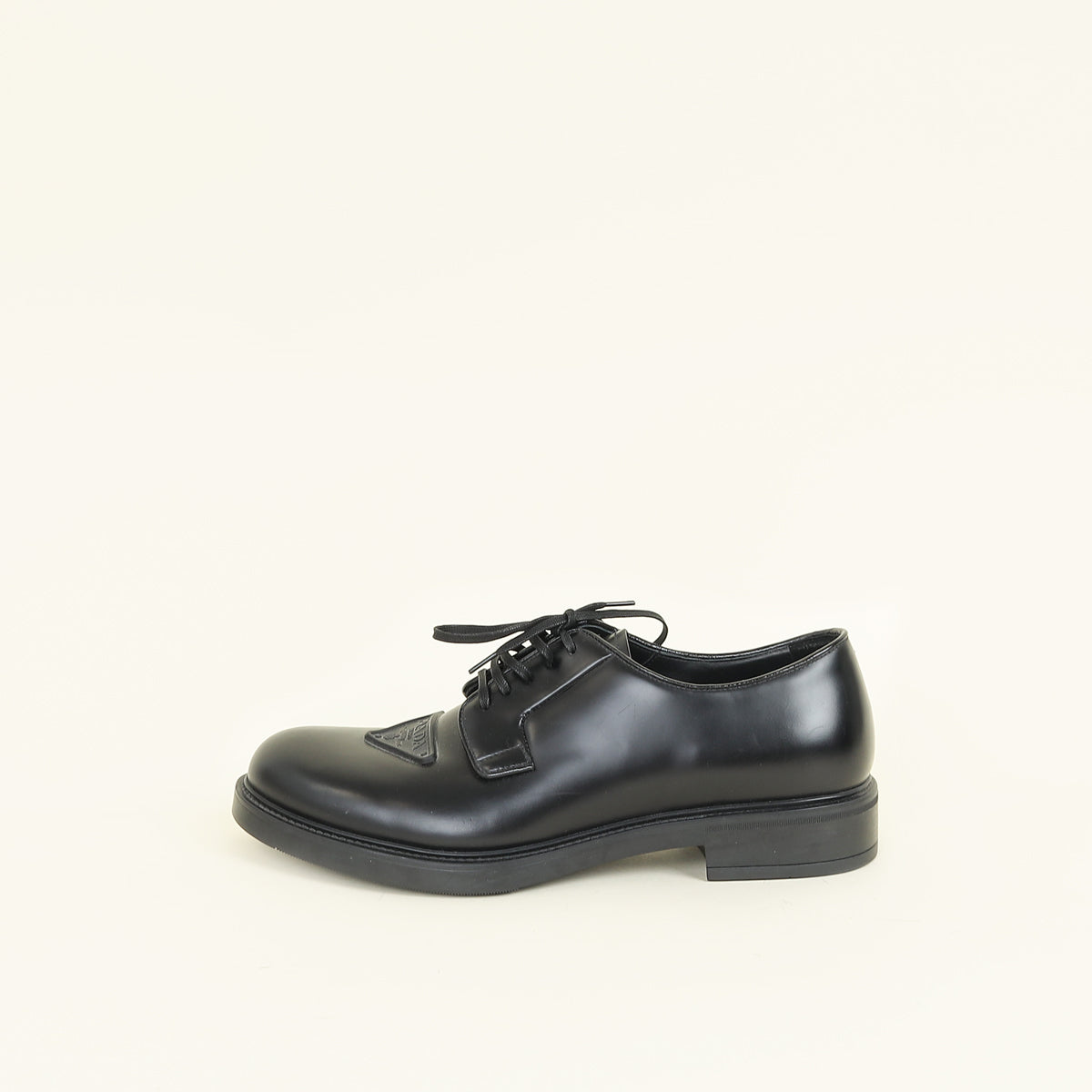 Prada Black Triangle Logo Derby Lace-Up Shoes 7 – THE CLOSET display picture 1