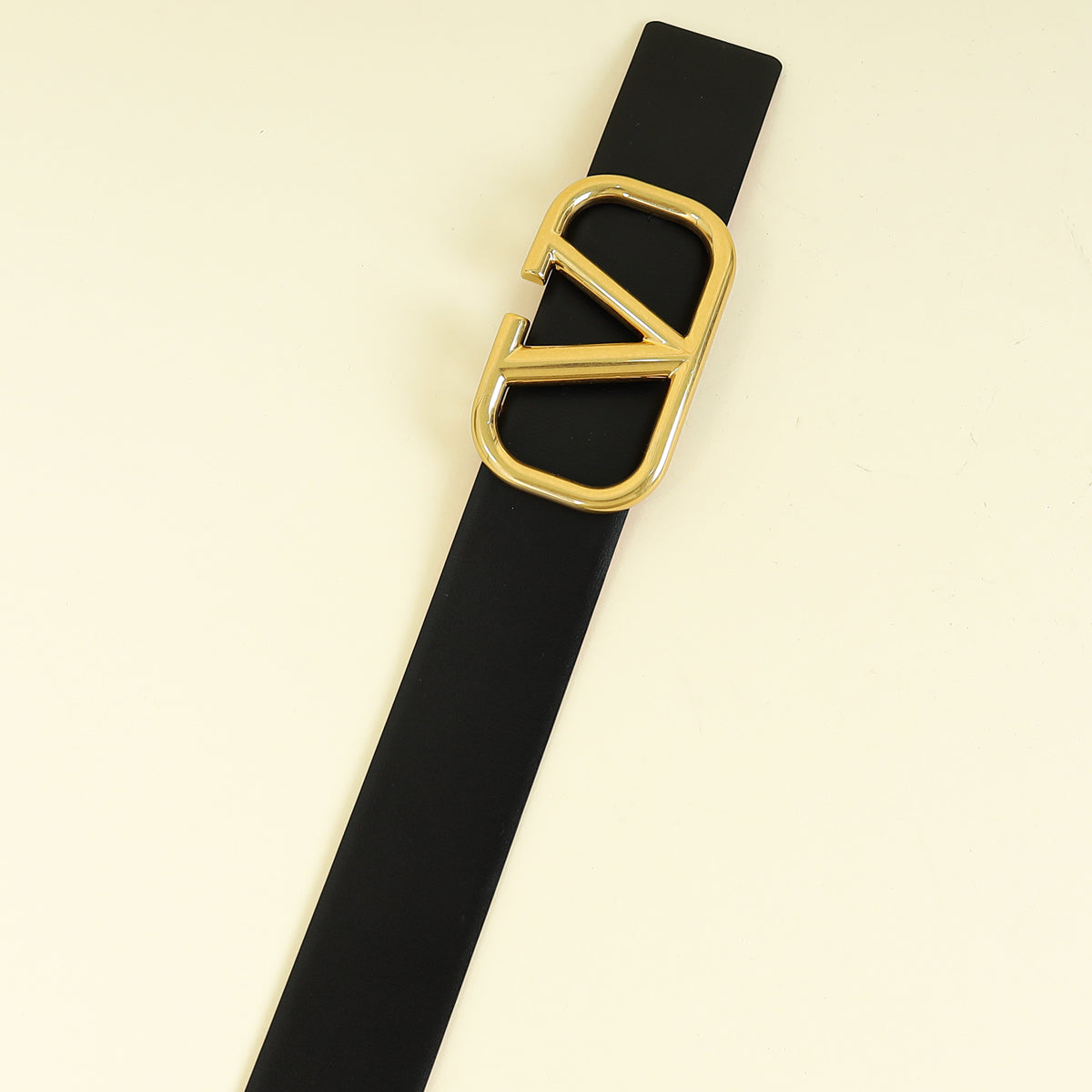 Valentino Bicolor Vlogo Reversible 40mm Belt 30 – THE CLOSET display picture 1