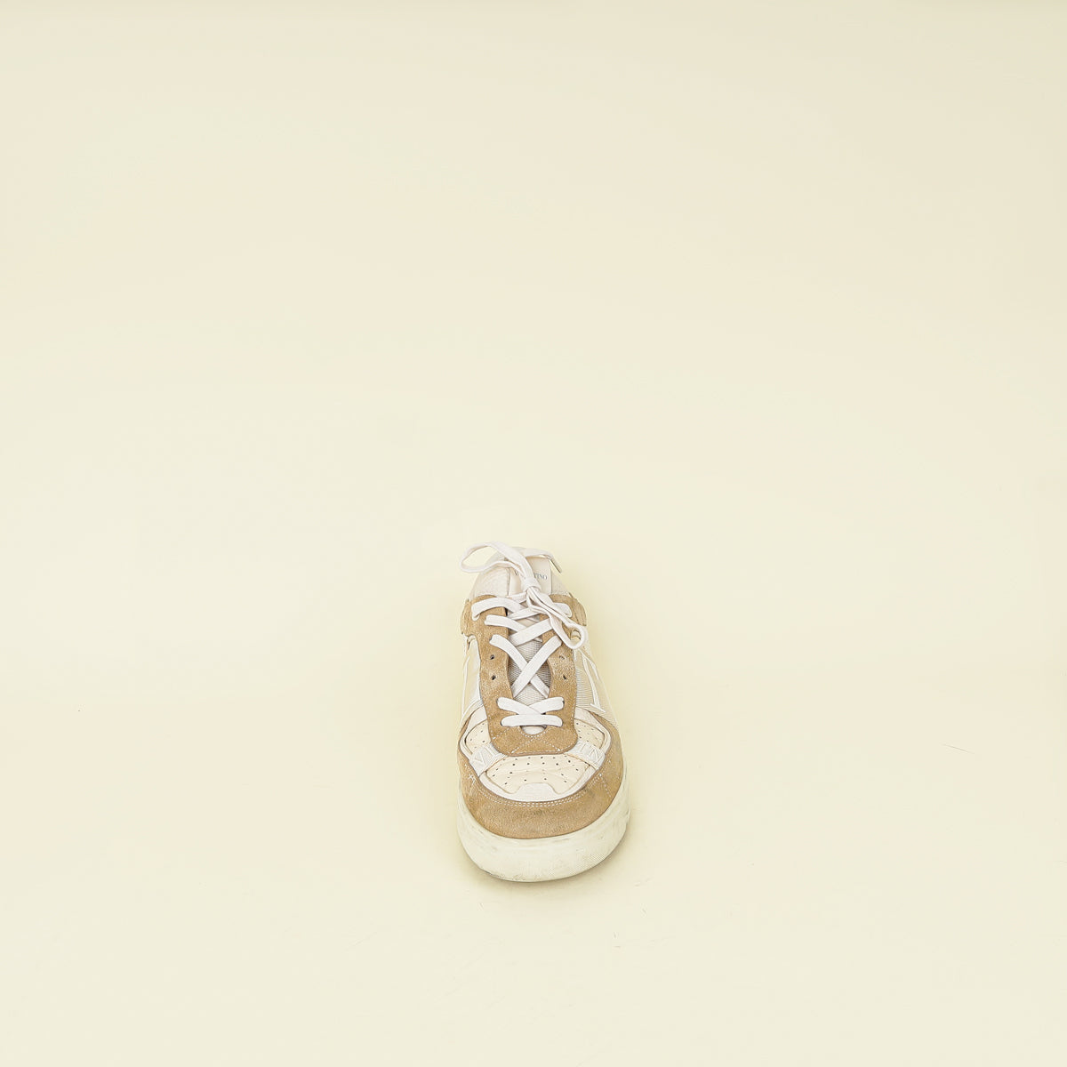 Valentino Beige VLTN Logo Sneaker 44 – THE CLOSET