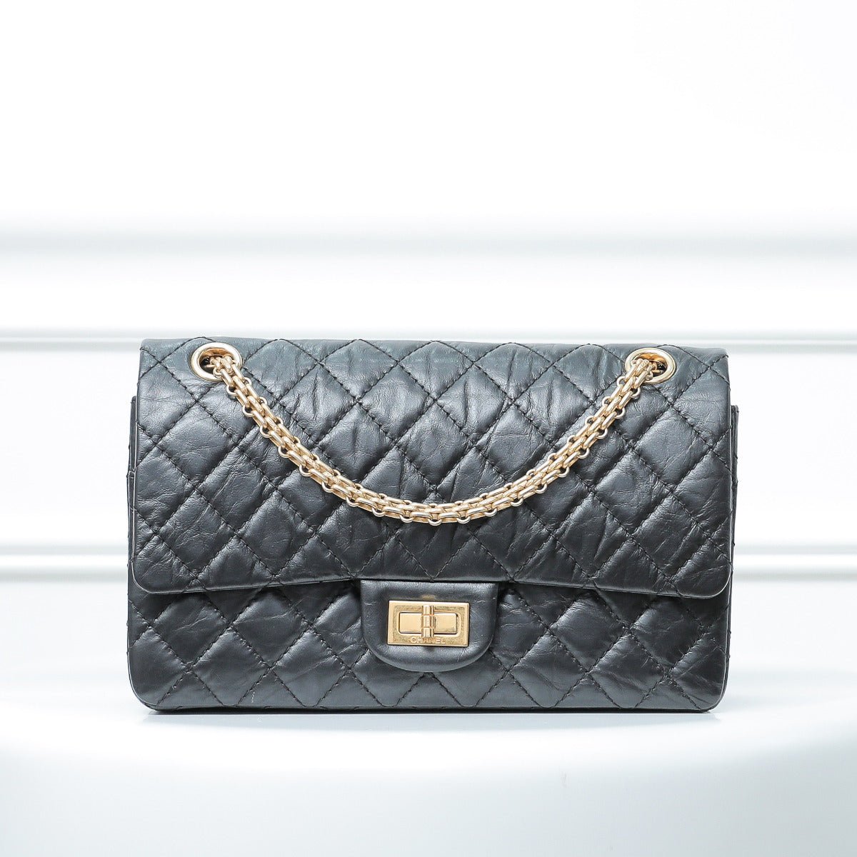 Chanel Black 2.55 Reissue 225 Flap Bag – THE CLOSET