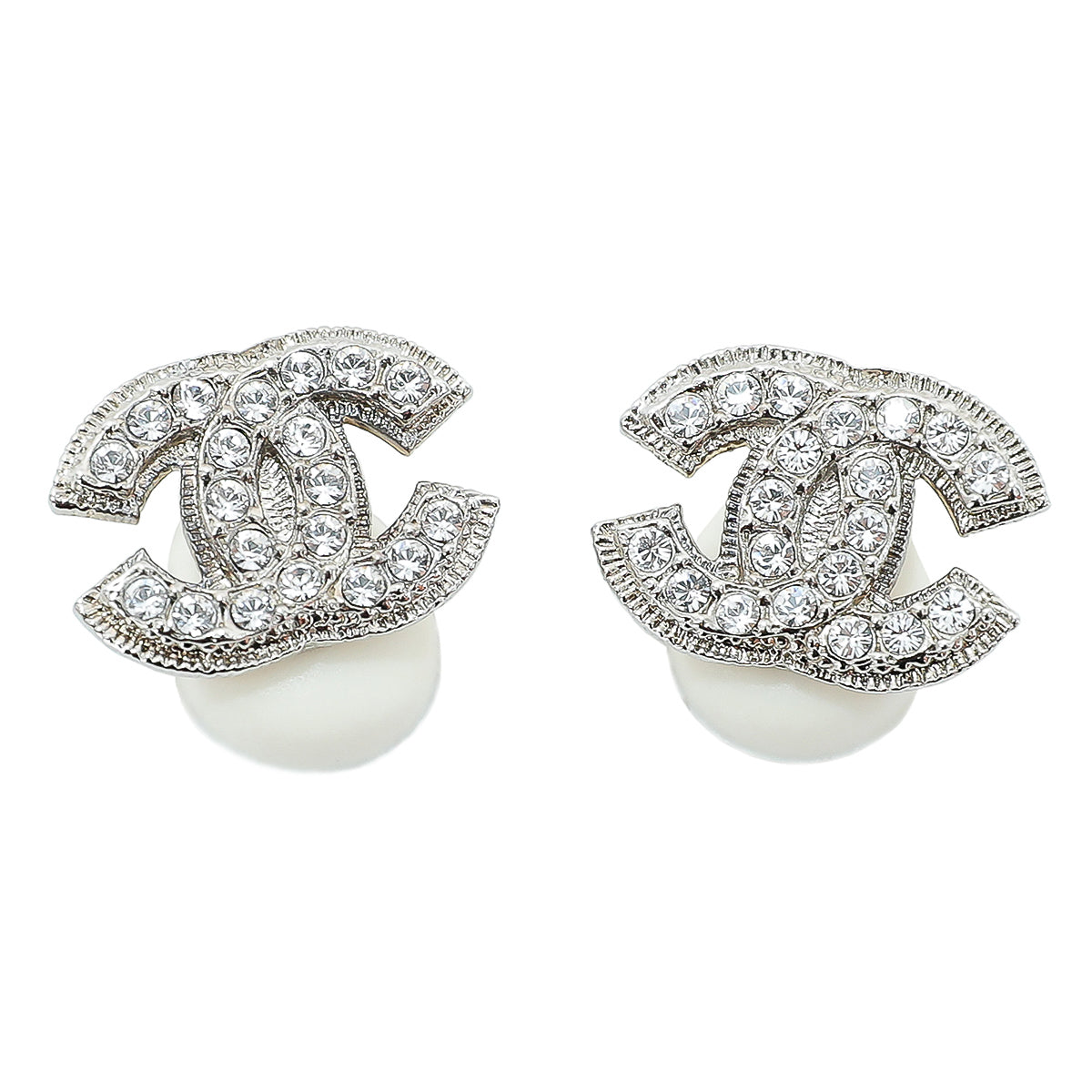 Chanel Silver CC Clip Earrings – THE CLOSET display picture 3