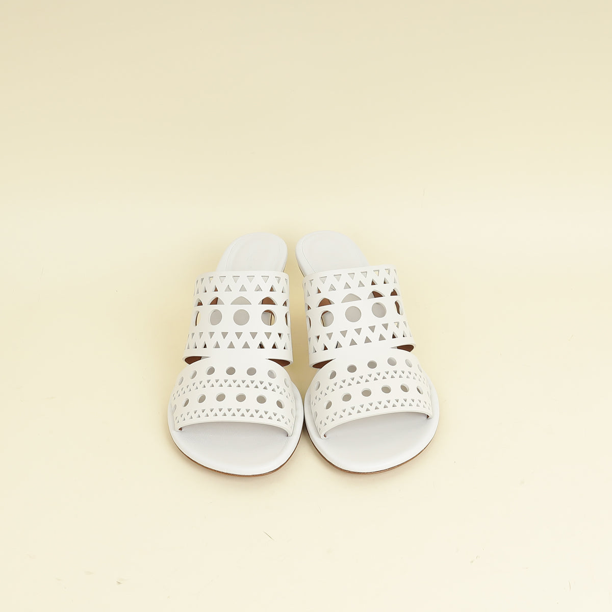 Alaïa Blanc Casse Laser Cut  Mules 39