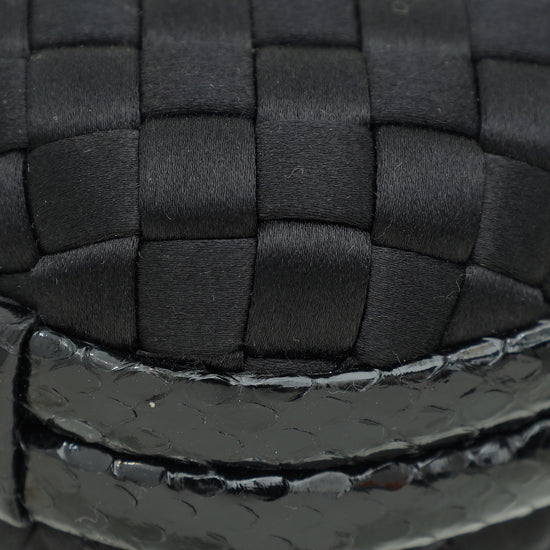 Load image into Gallery viewer, Bottega Veneta Black Knot Intrecciato Silk Chain Clutch Bag
