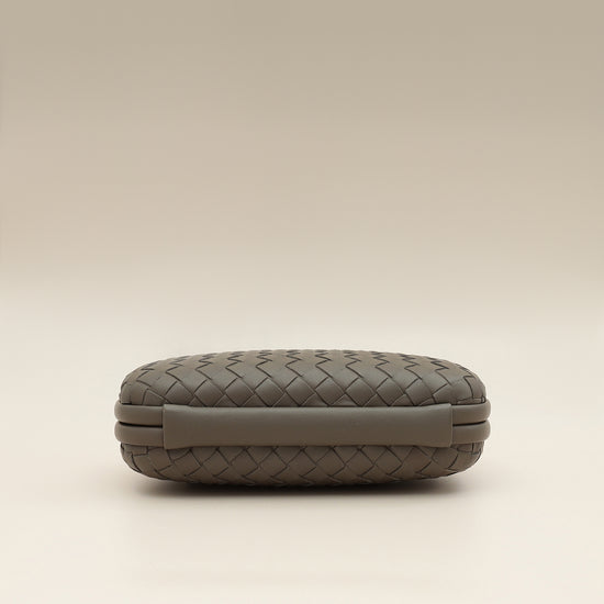 Load image into Gallery viewer, Bottega Veneta Greige Knot Intrecciato Chain Clutch Bag
