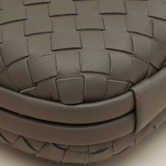 Load image into Gallery viewer, Bottega Veneta Greige Knot Intrecciato Chain Clutch Bag
