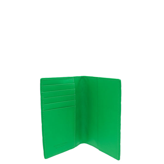 Load image into Gallery viewer, Bottega Veneta Parakeet Intrecciato Passport Holder
