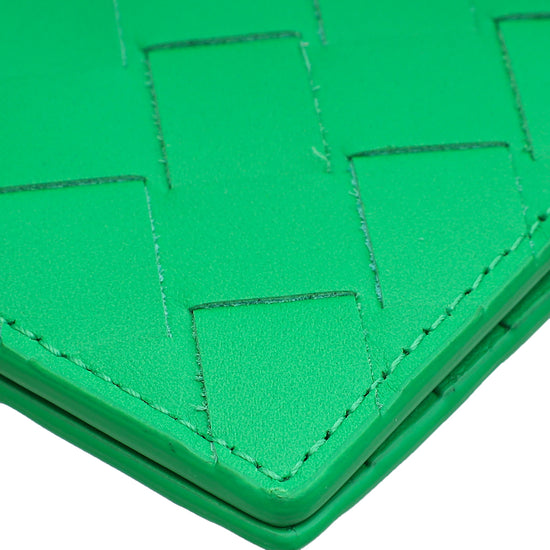Load image into Gallery viewer, Bottega Veneta Parakeet Intrecciato Passport Holder
