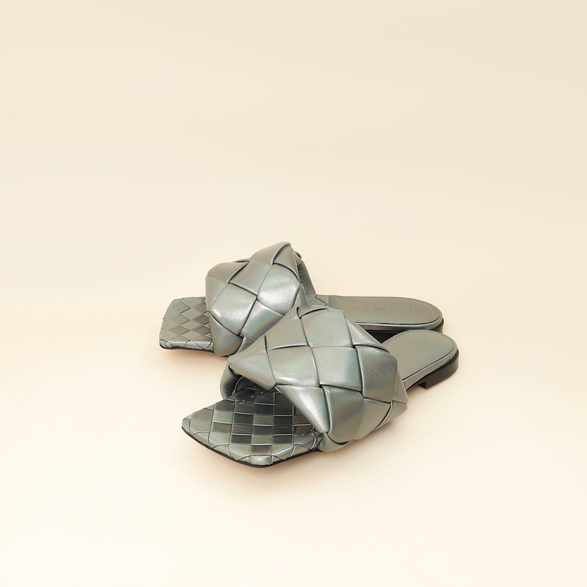 Bottega Veneta Metallic Grey Intrecciato Lido Flat Sandals 36.5-Bottega Veneta-THE CLOSET