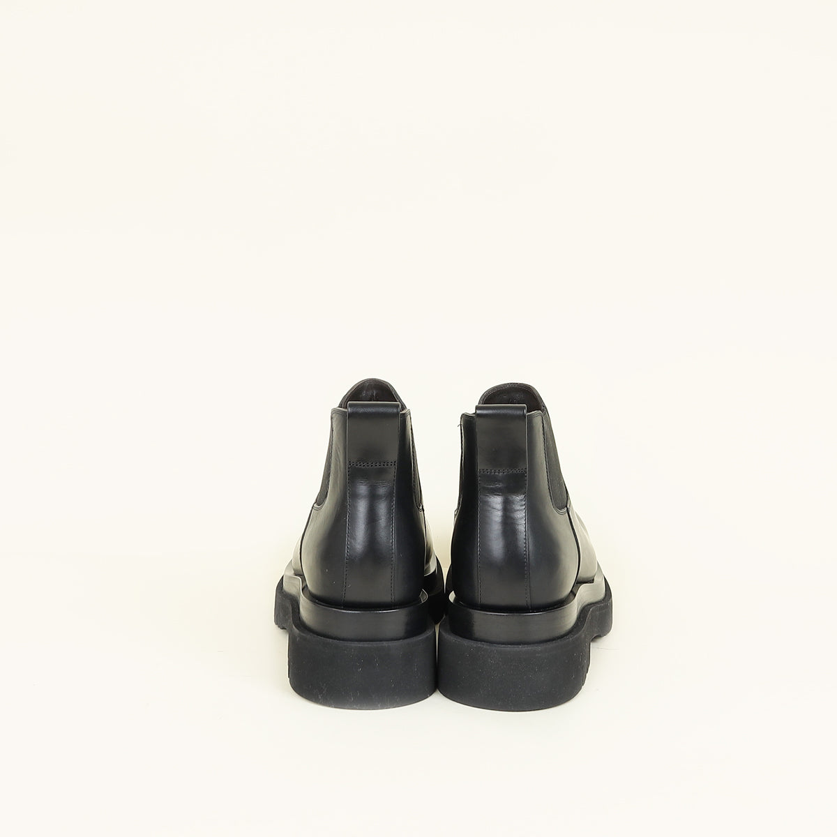 Bottega Veneta Black Lug Chelsea Ankle Boot 41 – THE CLOSET