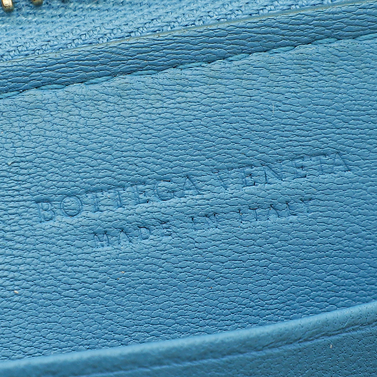 Bottega Veneta Blue Intrecciato Leather Crossbody Bag Light blue ref.191589  - Joli Closet