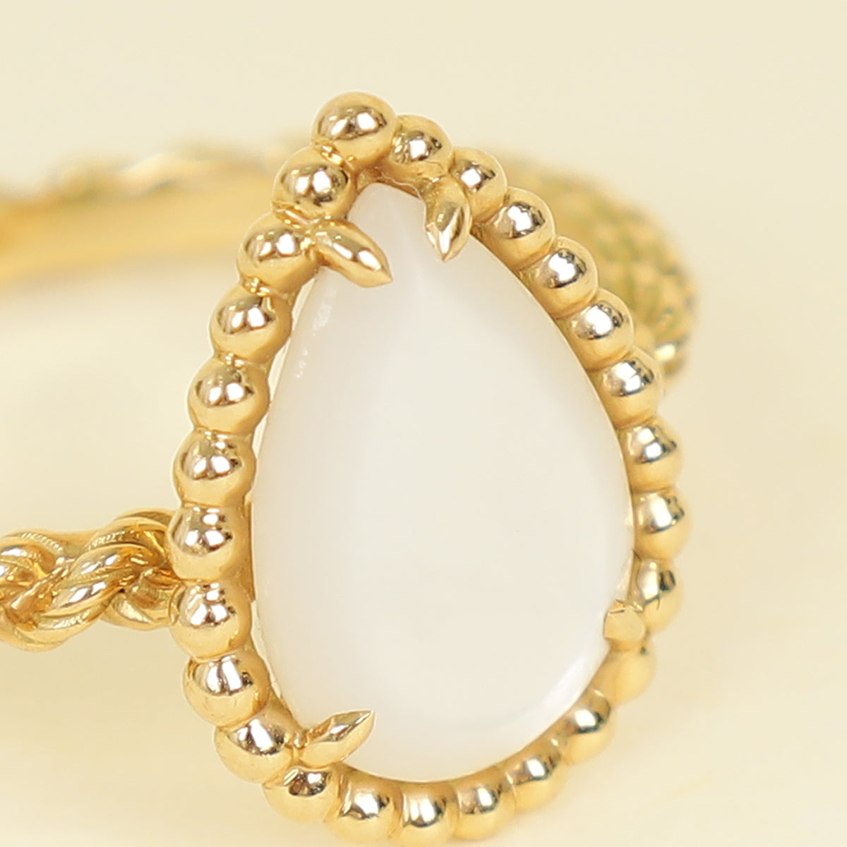 Boucheron 18K Yellow Gold MOP Serpent Boheme Ring S Motif 52