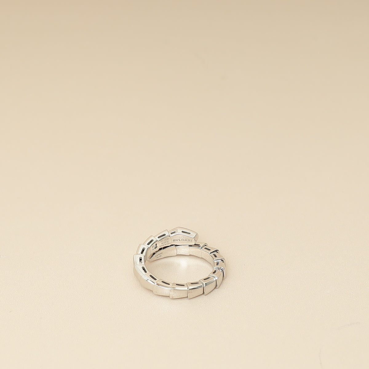 Bvlgari 18K White Gold Serpenti Viper Diamond Ring 54-56