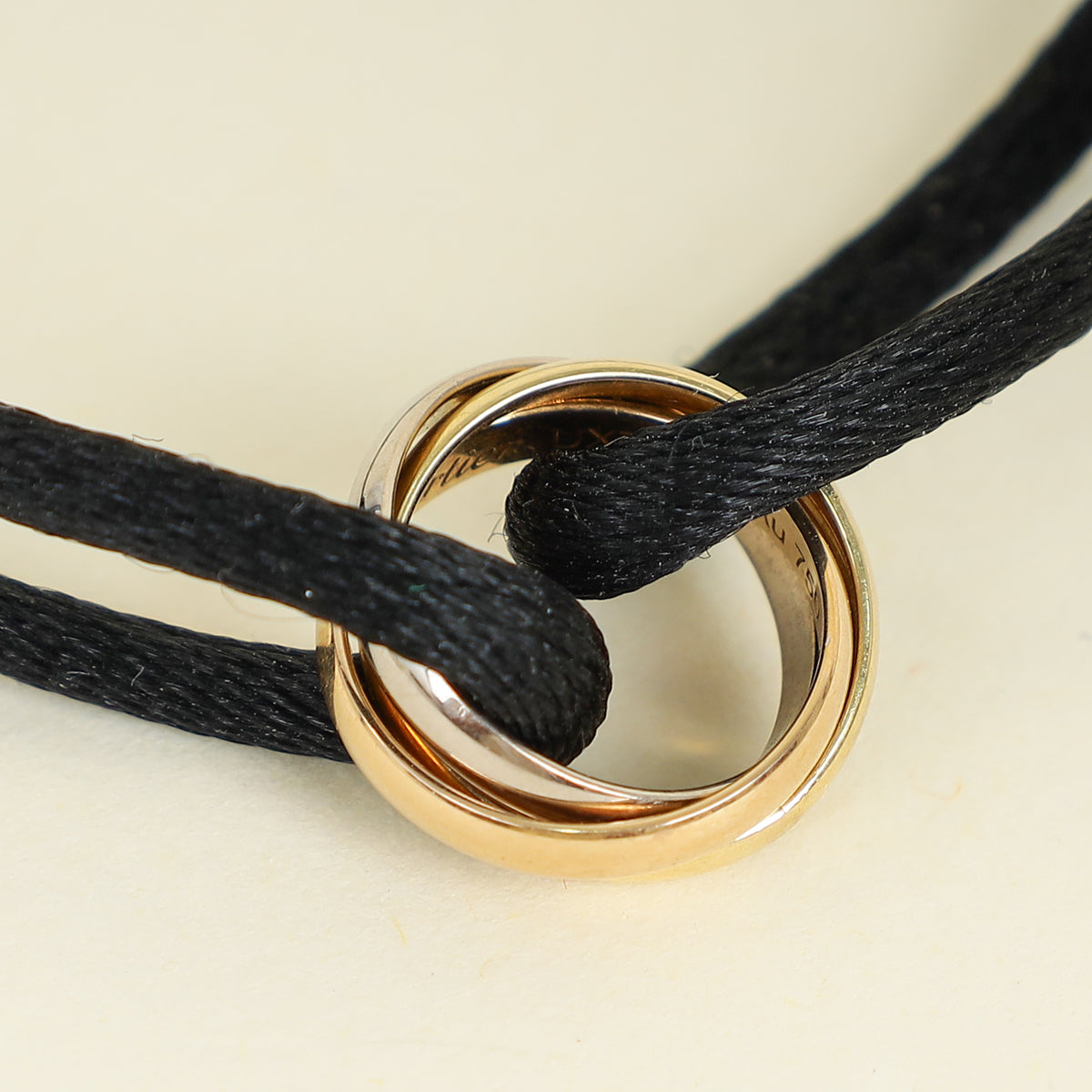 Cartier 18K Trinity Cord Bracelet – THE CLOSET