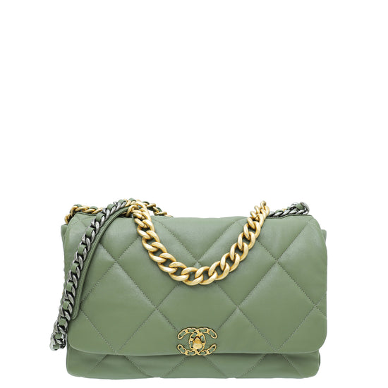 CHANEL CHANEL19 Maxi Flap Bag Shiny Lambskin Green AS1162
