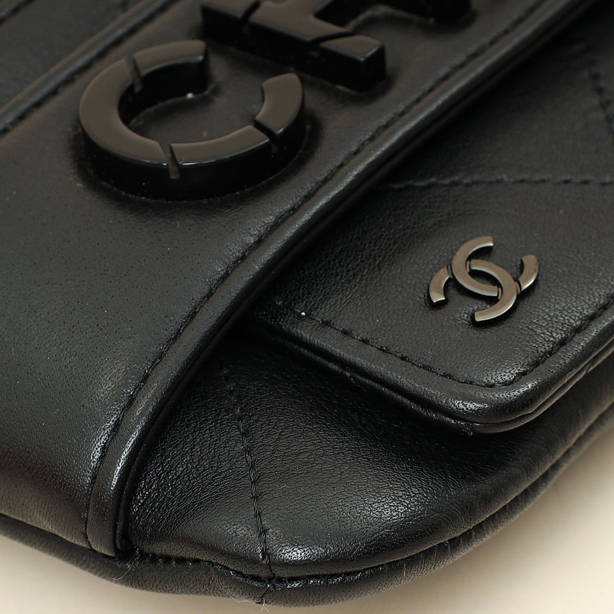 Chanel Black Logo Quilted Cosmetic Case With Chain Wrist-Chanel-THE CLOSET