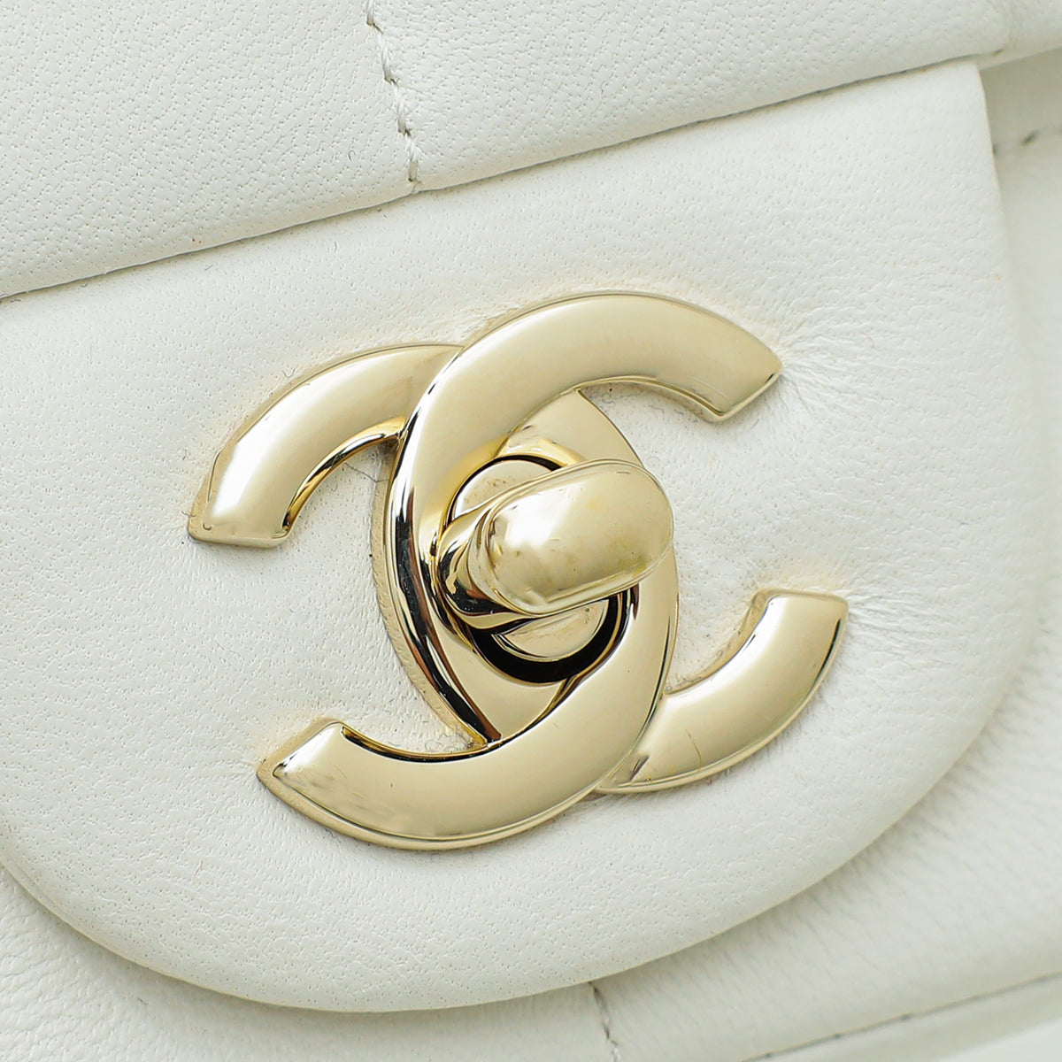 CHANEL ノベルティホワイトバッグ CCロゴ CHANEL ノベルティホワイトバッグ CCロゴ | ヤマダウェブコム