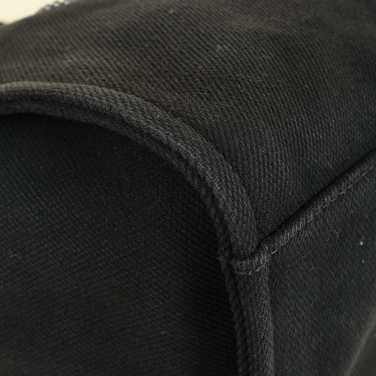 Chanel Black CC Pearl Deauville Mixed Fibers Medium Tote Bag