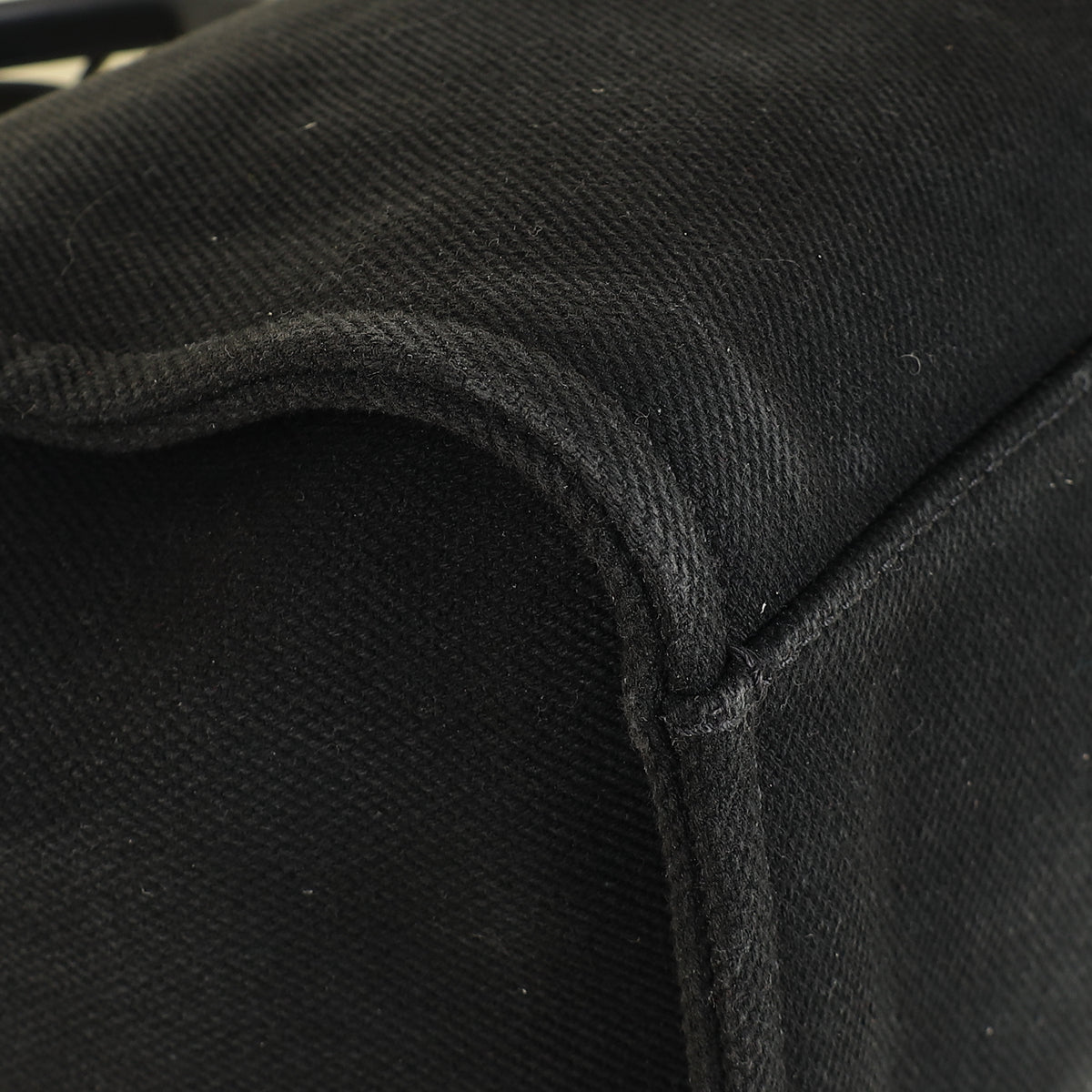 Chanel Black CC Pearl Deauville Mixed Fibers Medium Tote Bag