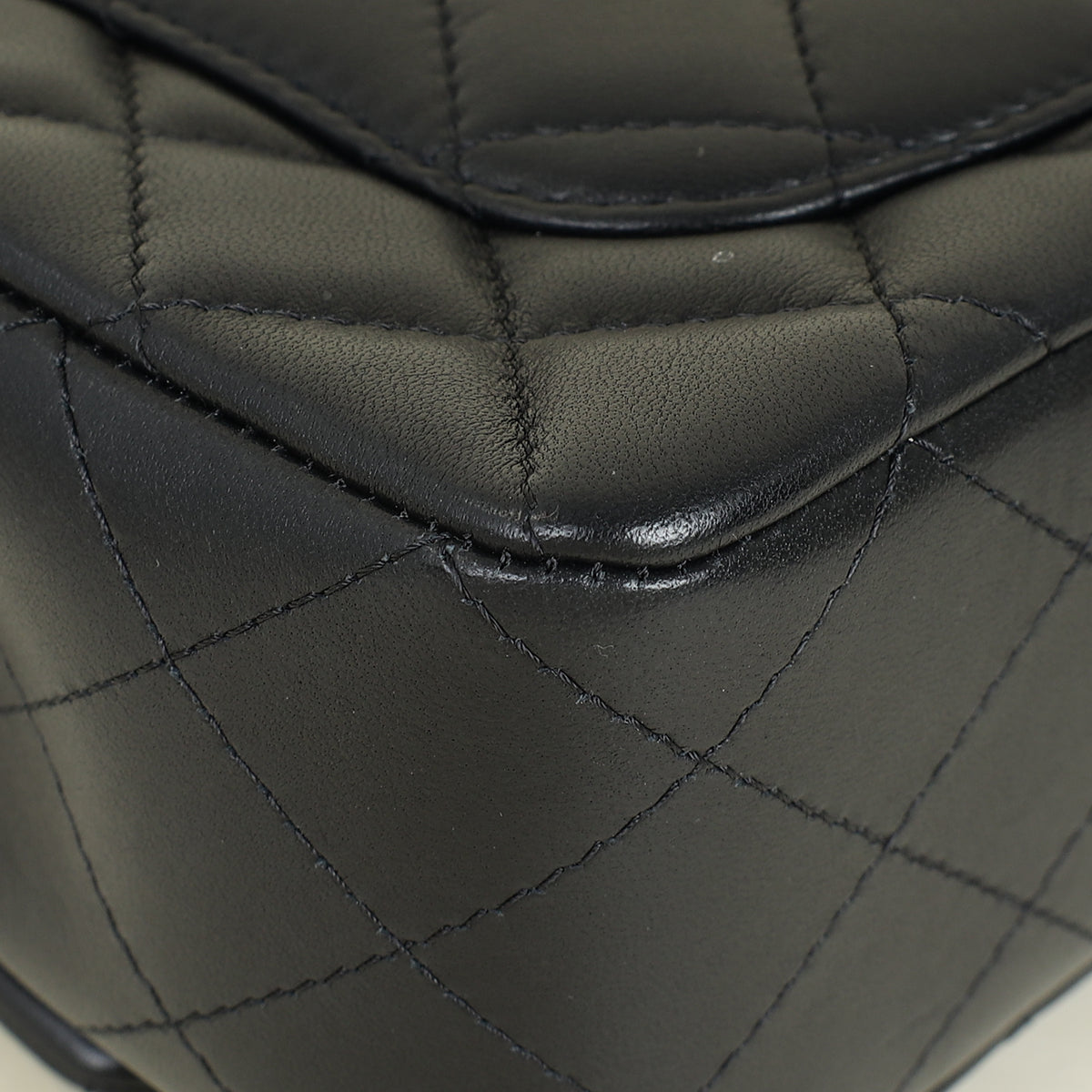 Chanel Black CC Classic Mini Rectangular Flap Bag – THE CLOSET