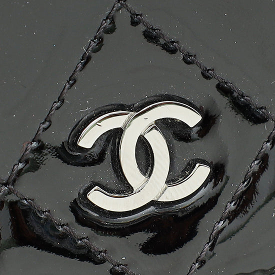 Chanel Black CC Classic Wallet On Chain