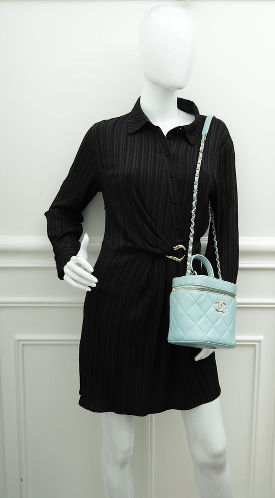 Load image into Gallery viewer, Chanel Mint Green CC Trendy Vanity Case
