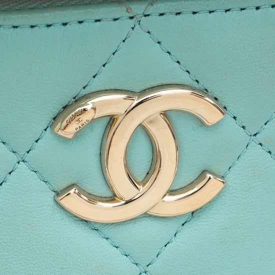 Load image into Gallery viewer, Chanel Mint Green CC Trendy Vanity Case
