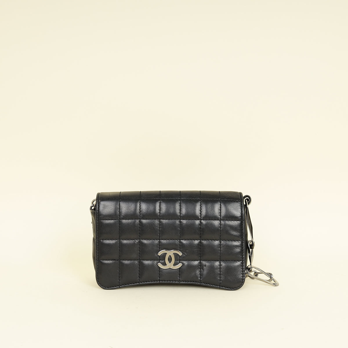 Chanel Black CC Chocolate Bar Flap Chain Bag