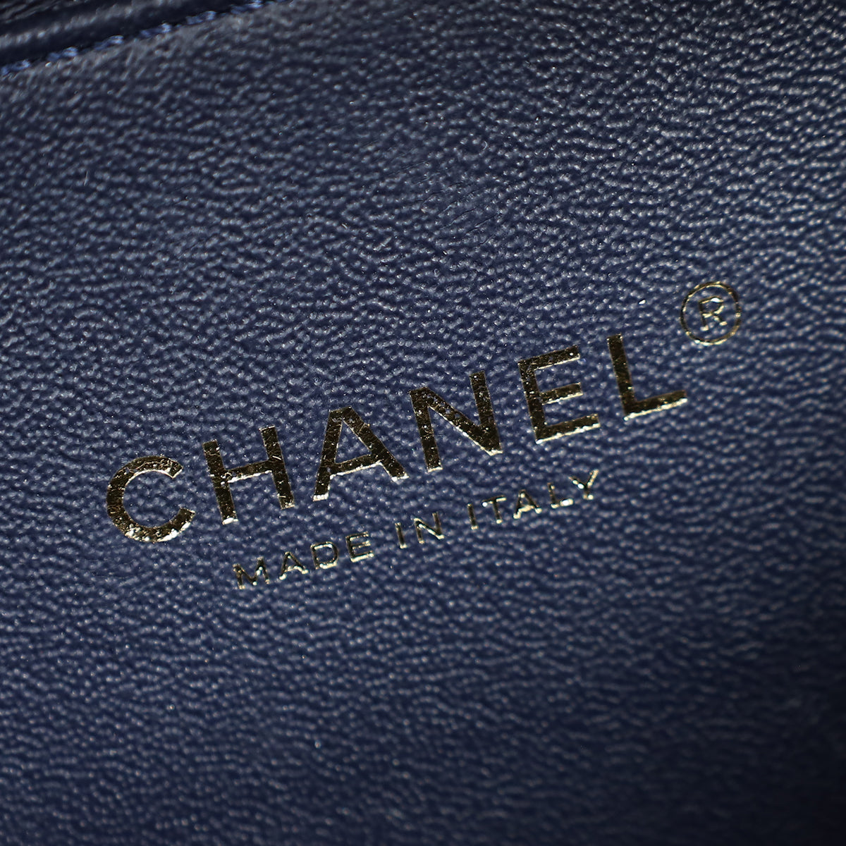 Chanel Navy Blue CC Filigree Vanity Small Case – THE CLOSET