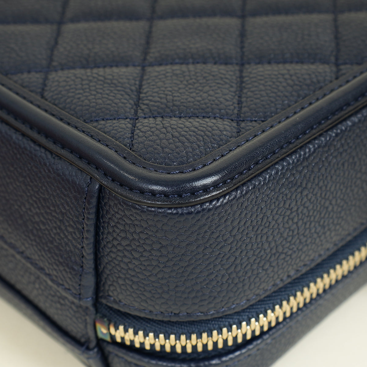 Chanel Navy Blue CC Filigree Vanity Small Case – THE CLOSET