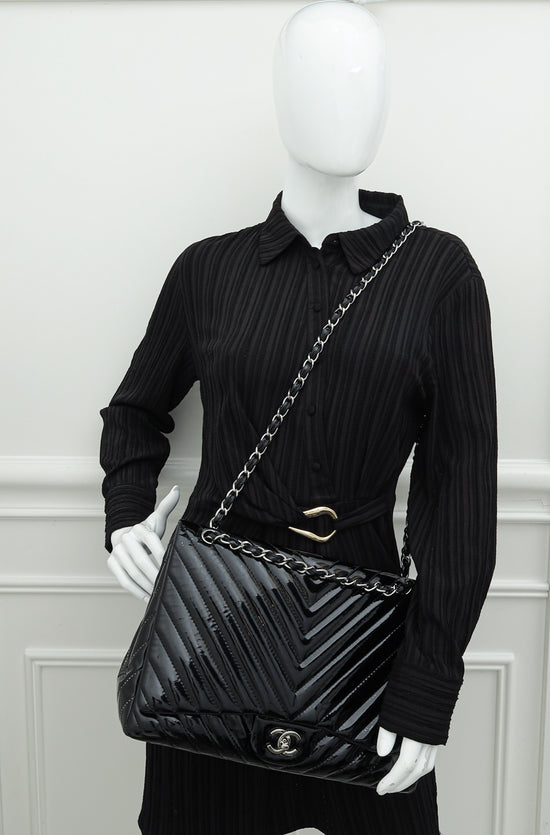 Chanel Black Chevron Maxi Single Flap Bag