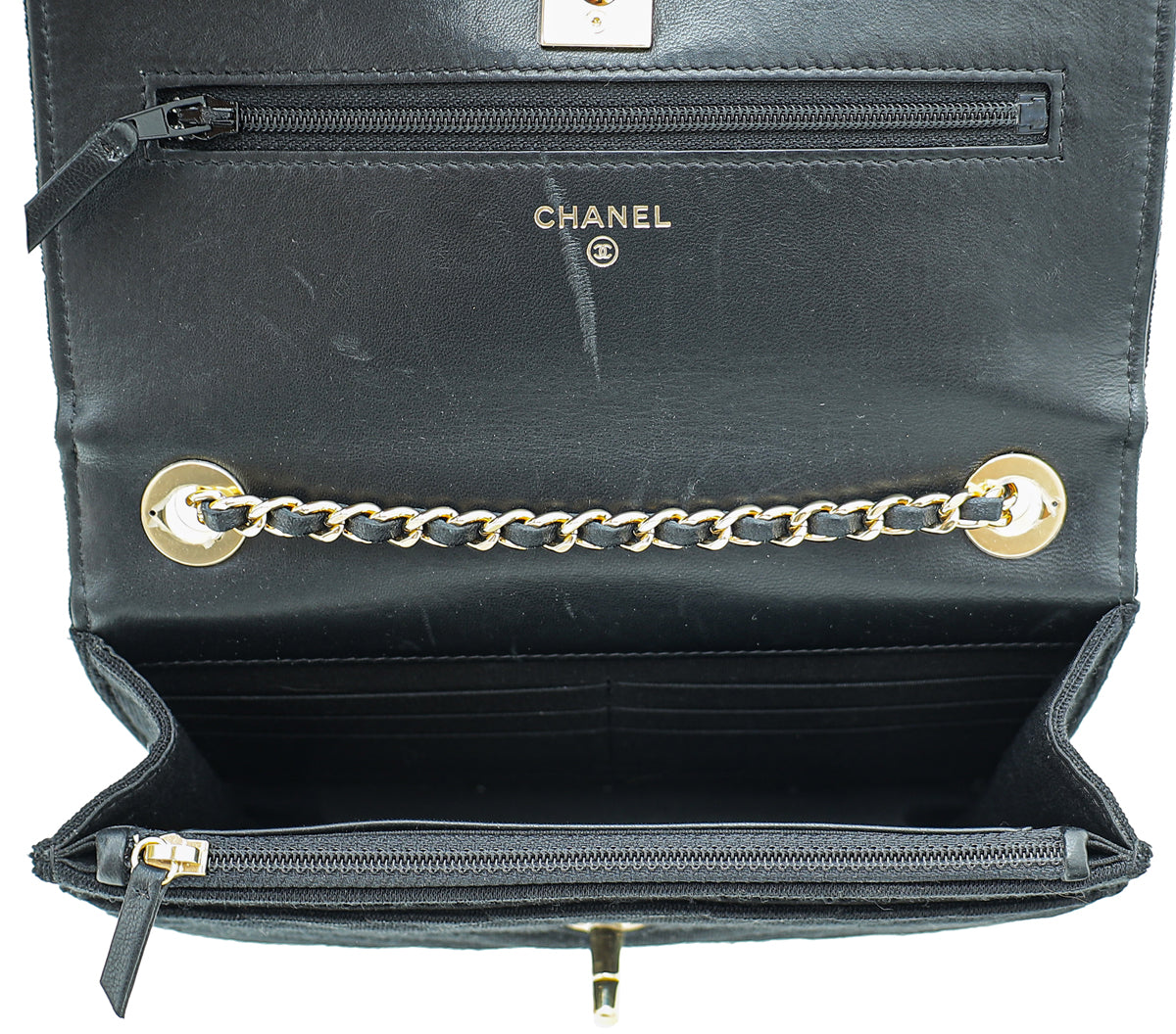 Wallet on chain leather crossbody bag Chanel Silver in Leather