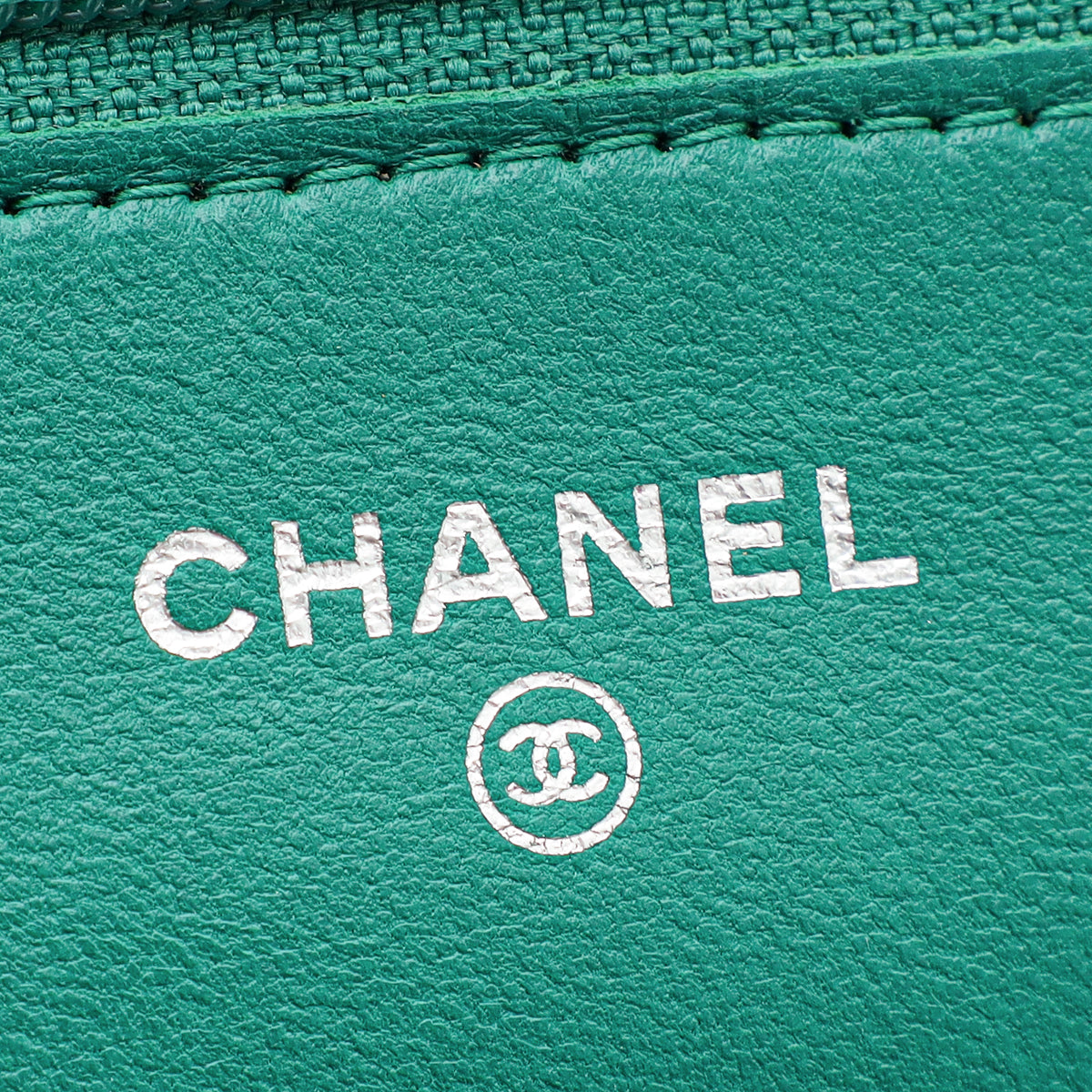 Chanel Green CC Classic Wallet On Chain