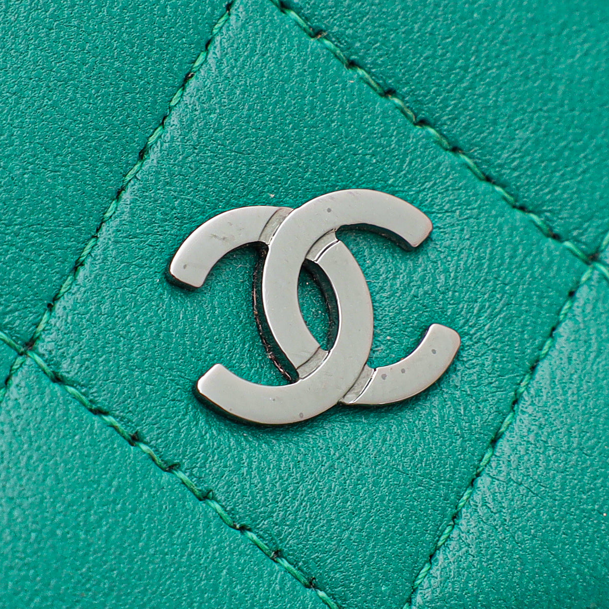 Chanel Reissue 2.55 Classic Double Flap Quilted Metallic 226 Turquoise - US