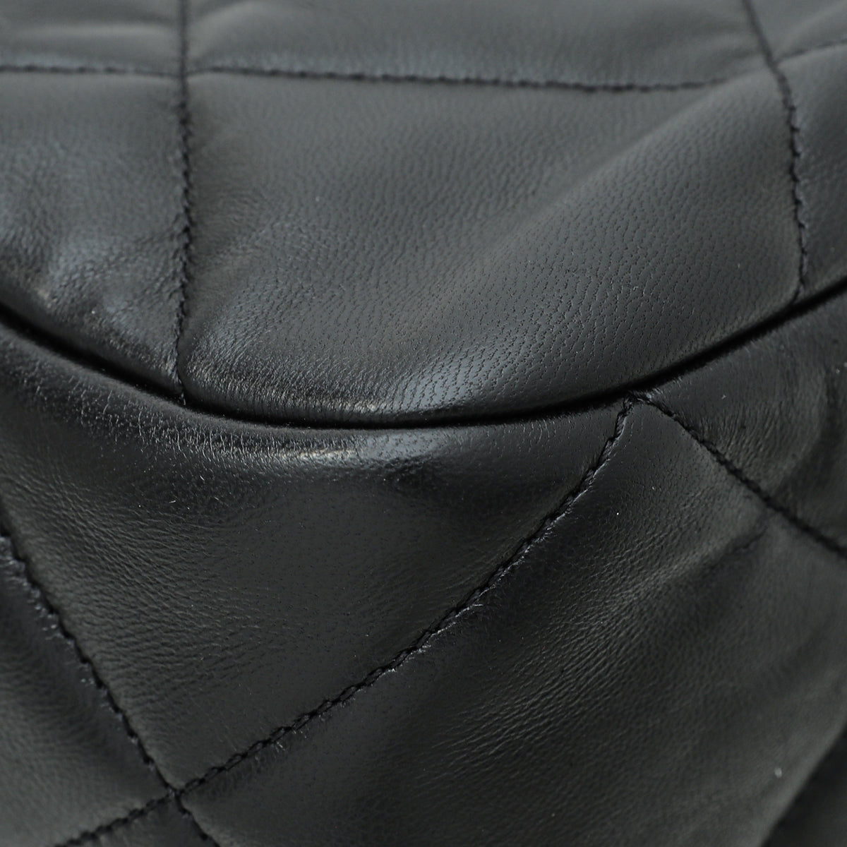 Chanel Black Double Zip Chain Top Handle Camera Bag – THE CLOSET