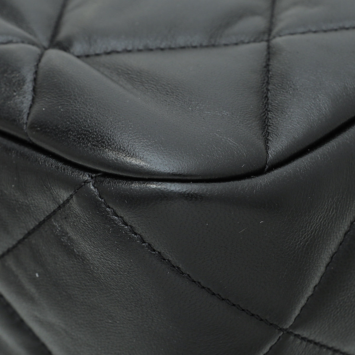 Chanel Black Double Zip Chain Top Handle Camera Bag – THE CLOSET